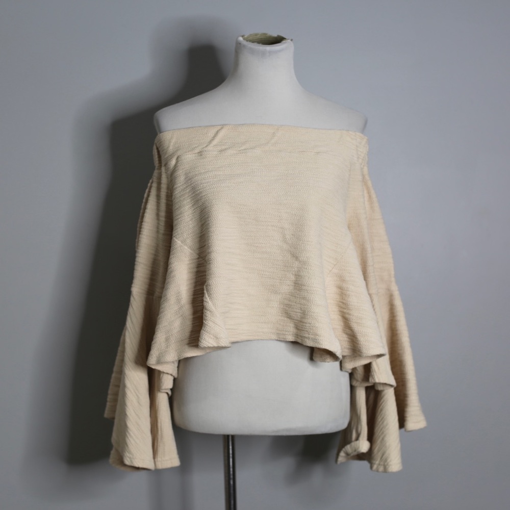 Moon River Off Shoulder Top Womens Small Bell Sleeves